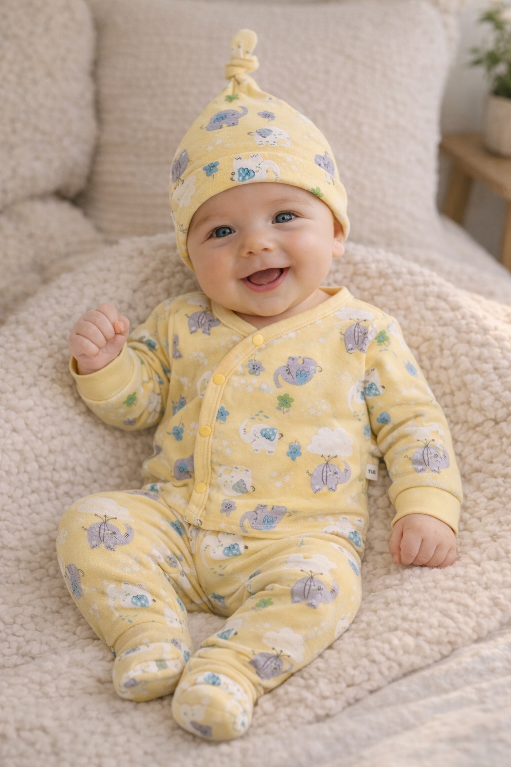 Adorable Newborn Baby Wrap-Style Cotton Clothing Set with Cap