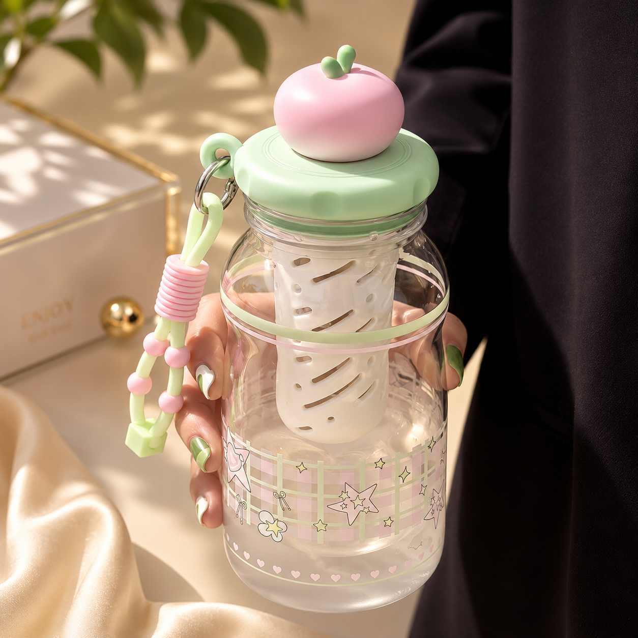 Cute Apple-Shaped Fruit Infuser Sipper Bottle with Carry Strap & Transparent Body