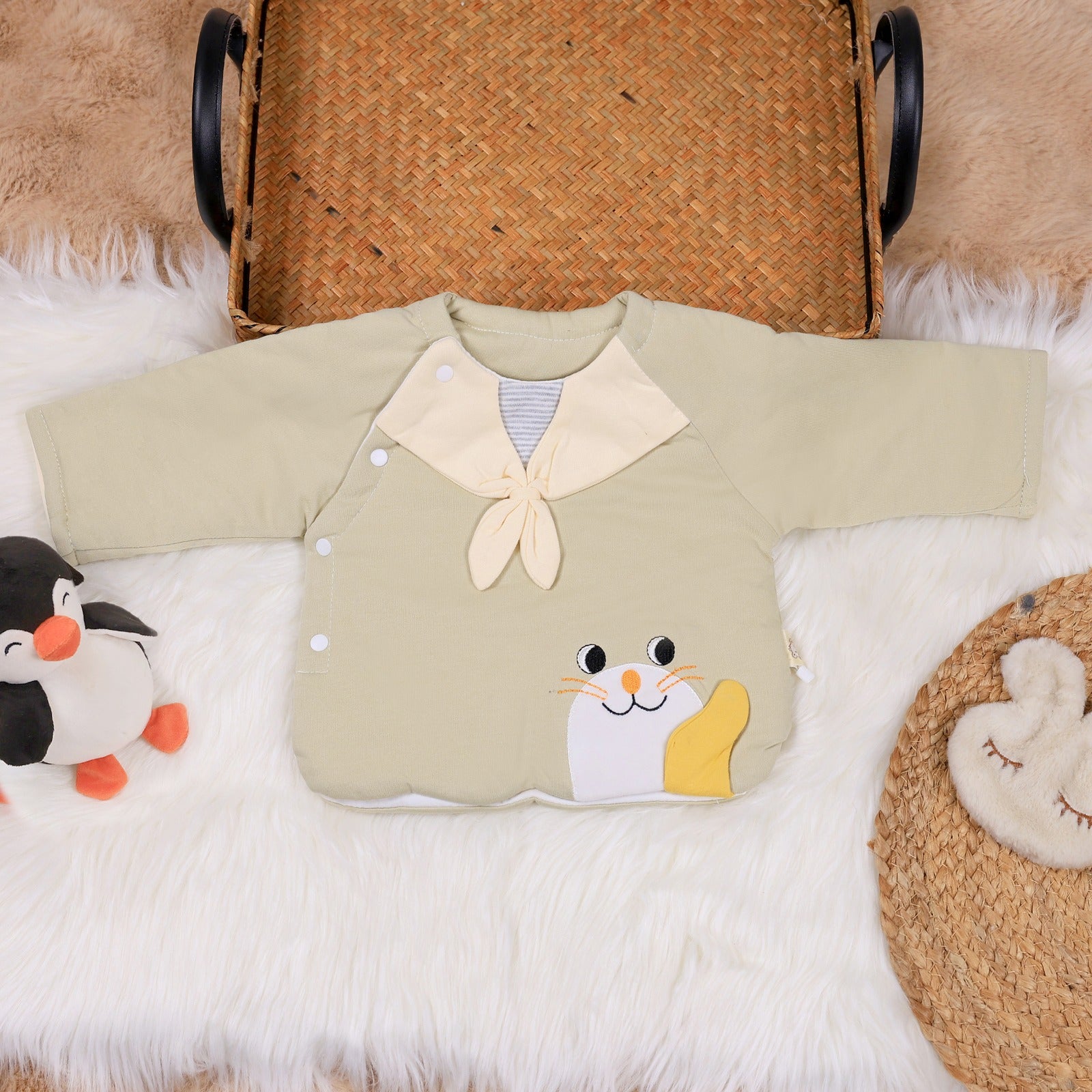 Baby catty suit with 2 pajamis