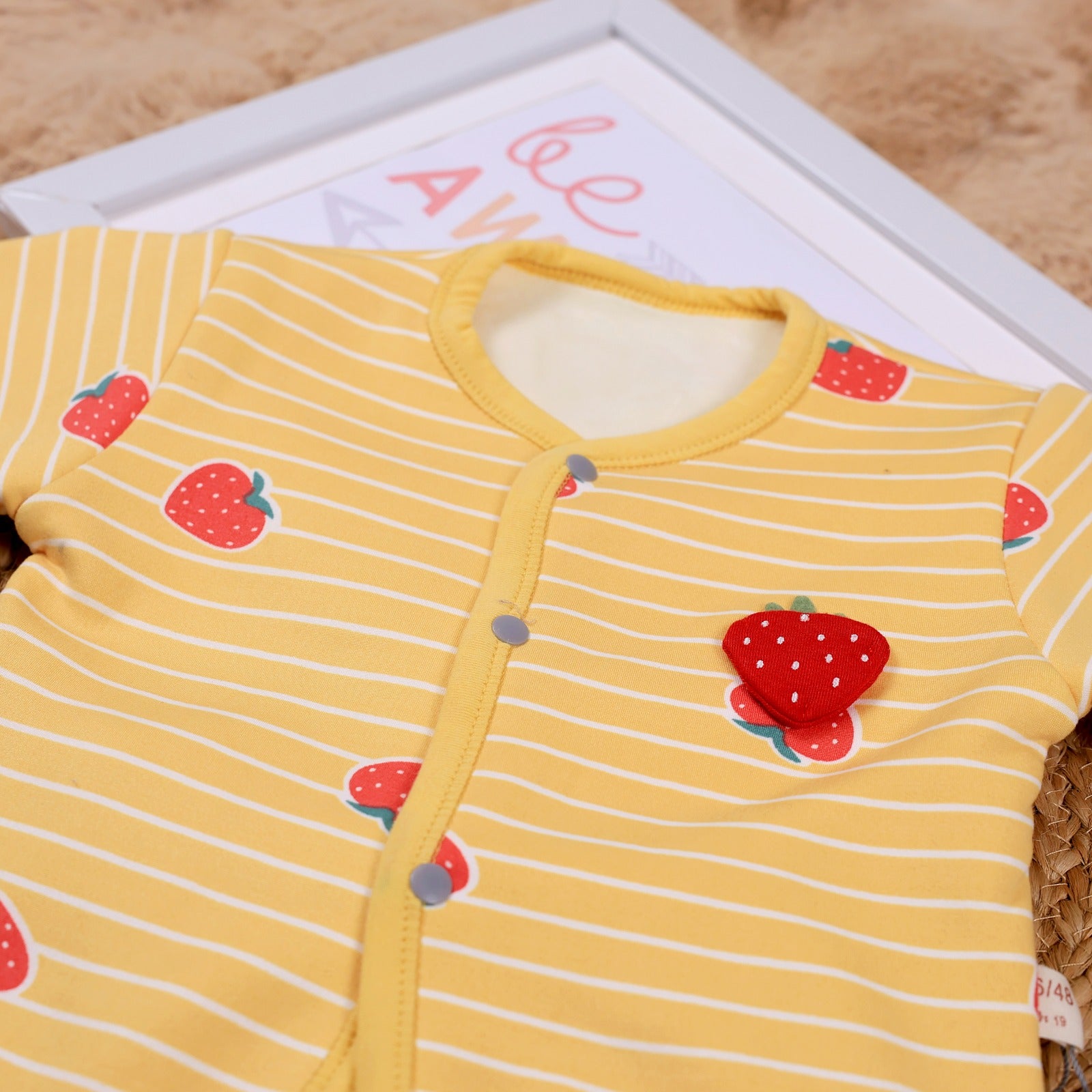 Baby suit with Strawberry print