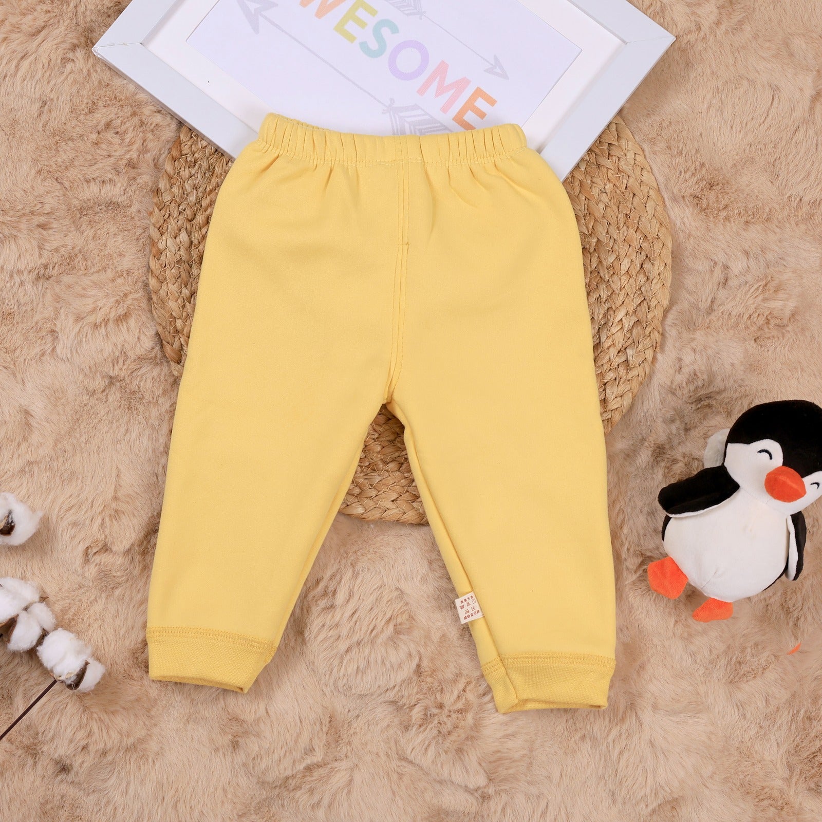 Baby suit with Strawberry print