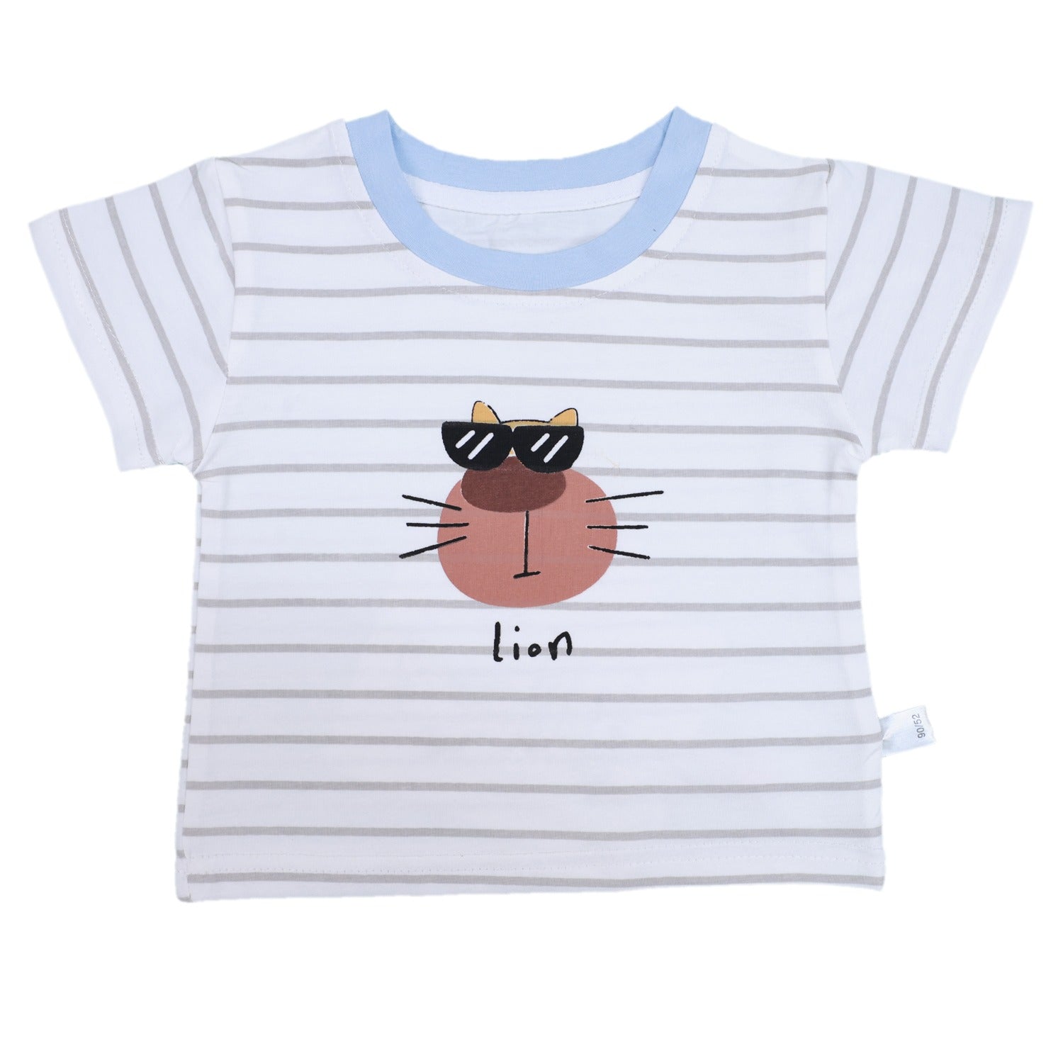 T-shirt and Dungaree with Cat patch