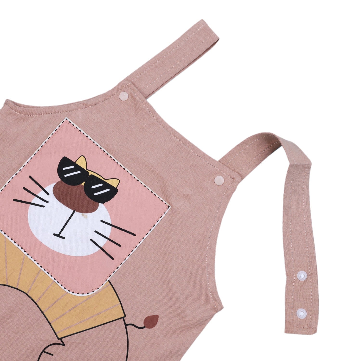 T-shirt and Dungaree with Cat patch